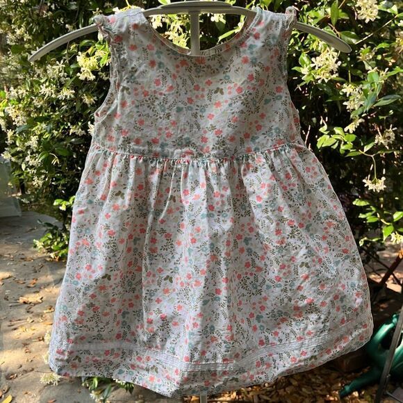 BABY GAP DAINTY FLORAL SLEEVELESS SUNDRESS 12 MONTHS - Picture 6 of 9